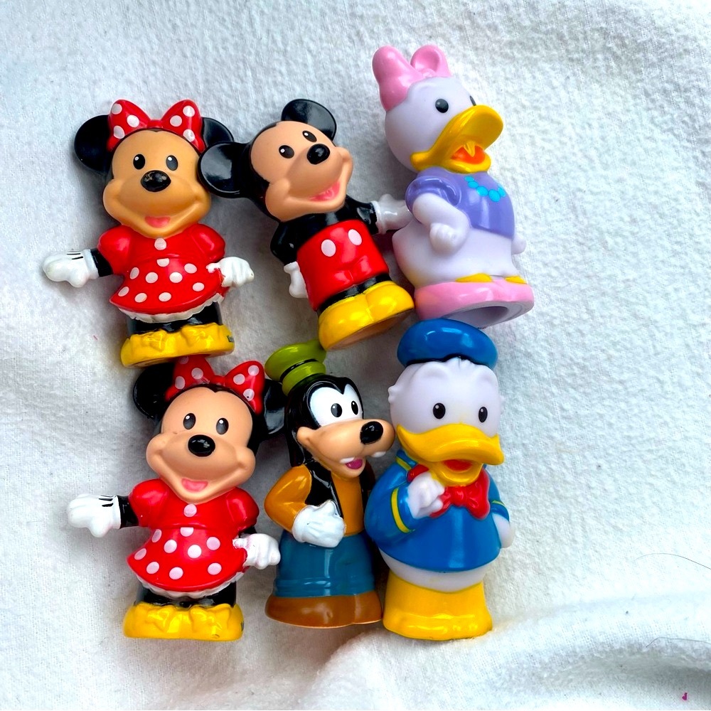 Little People Disney action figures Mickey Minnie Mouse Goofy Donald Daisey duck